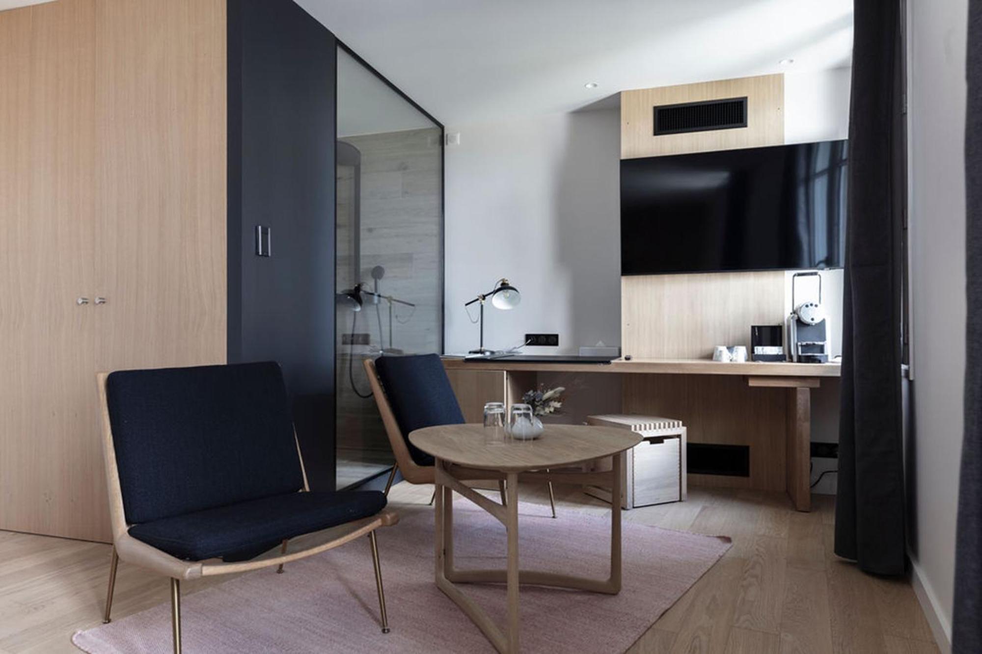 Hotel & Restaurant Origines Par Adrien Descouls - Teritoria Le Broc  Room photo